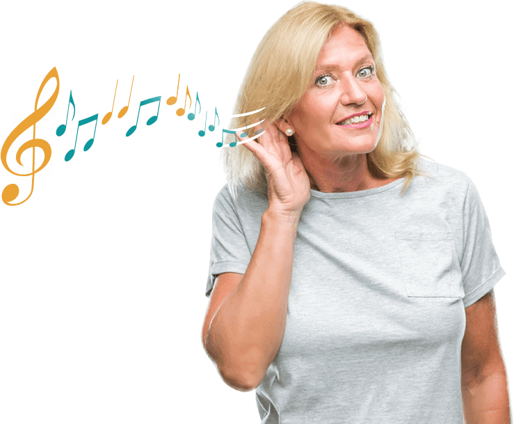 Mosolygós nő, akinek hallása az Ausen használatával javult